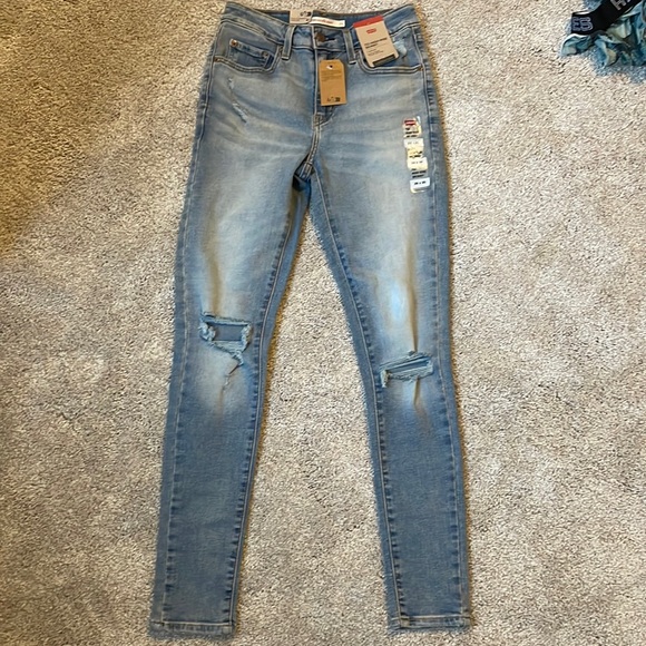 NWT Levi’s 721 High Rise Skinny Jean. - Picture 4 of 7